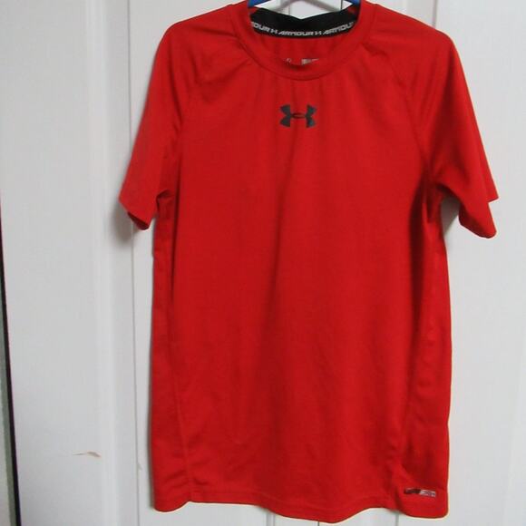 Pair of Youth Under Armour Shirts - Picture 2 of 11